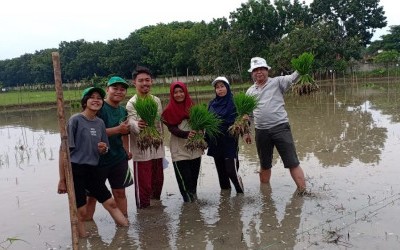 Kegiatan Praktikum Mahasiswa Program Studi Agroteknologi Faperta